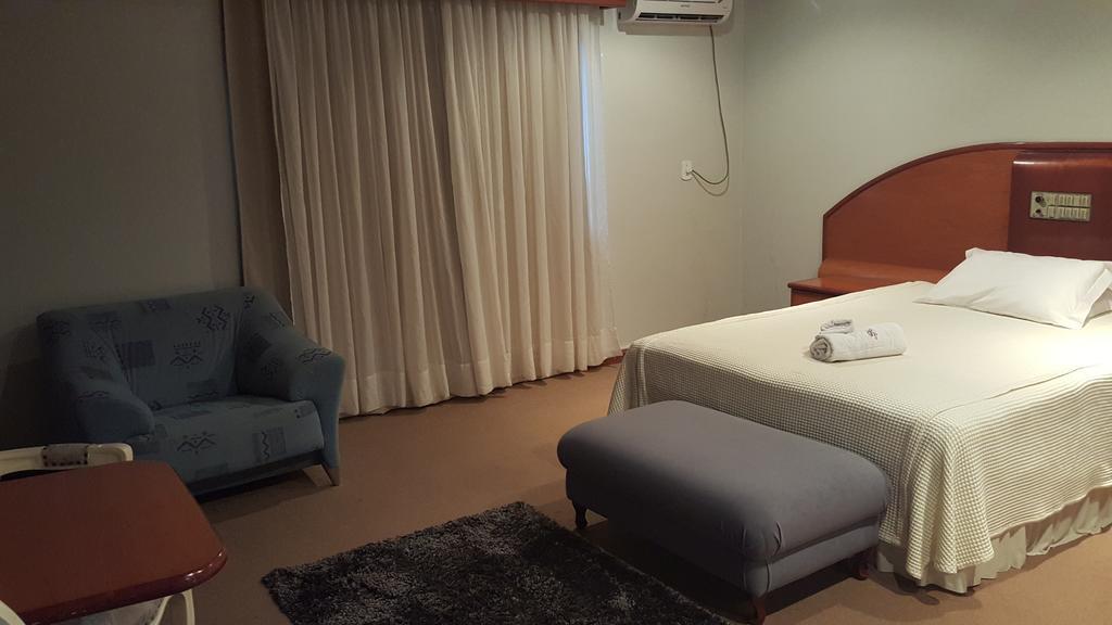 Cristal Executive Hotel Francisco Beltrão Habitación foto